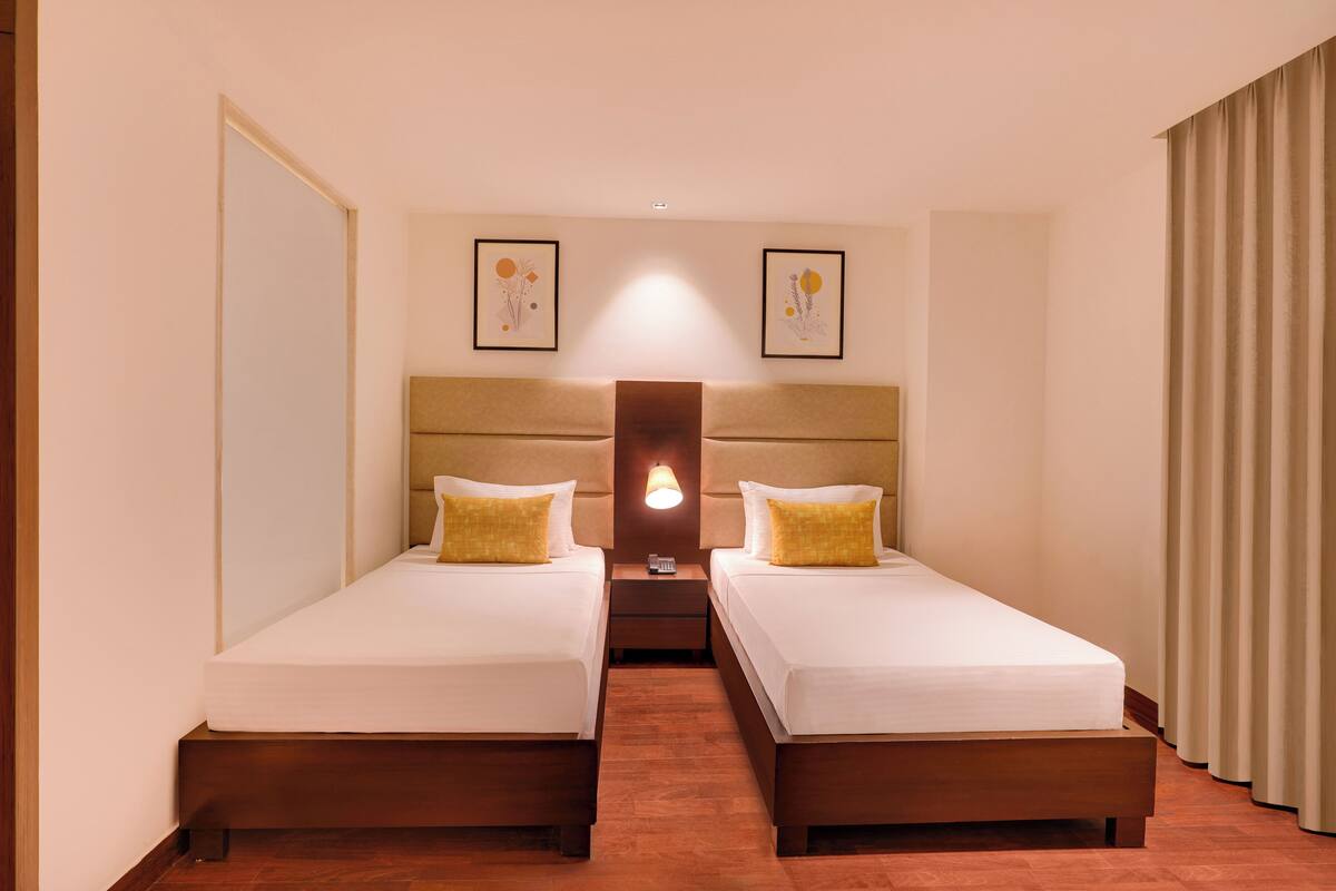 Superior Twin Room | Desk, laptop workspace, soundproofing, iron/ironing board (on request)