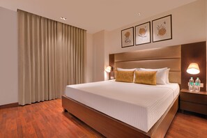 Quarto casal superior | Escrivaninha, espaço de trabalho para notebook, quartos à prova de som