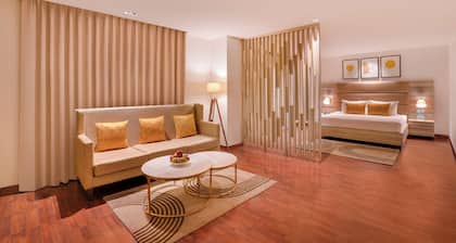 Lemon Tree Hotel, Noida