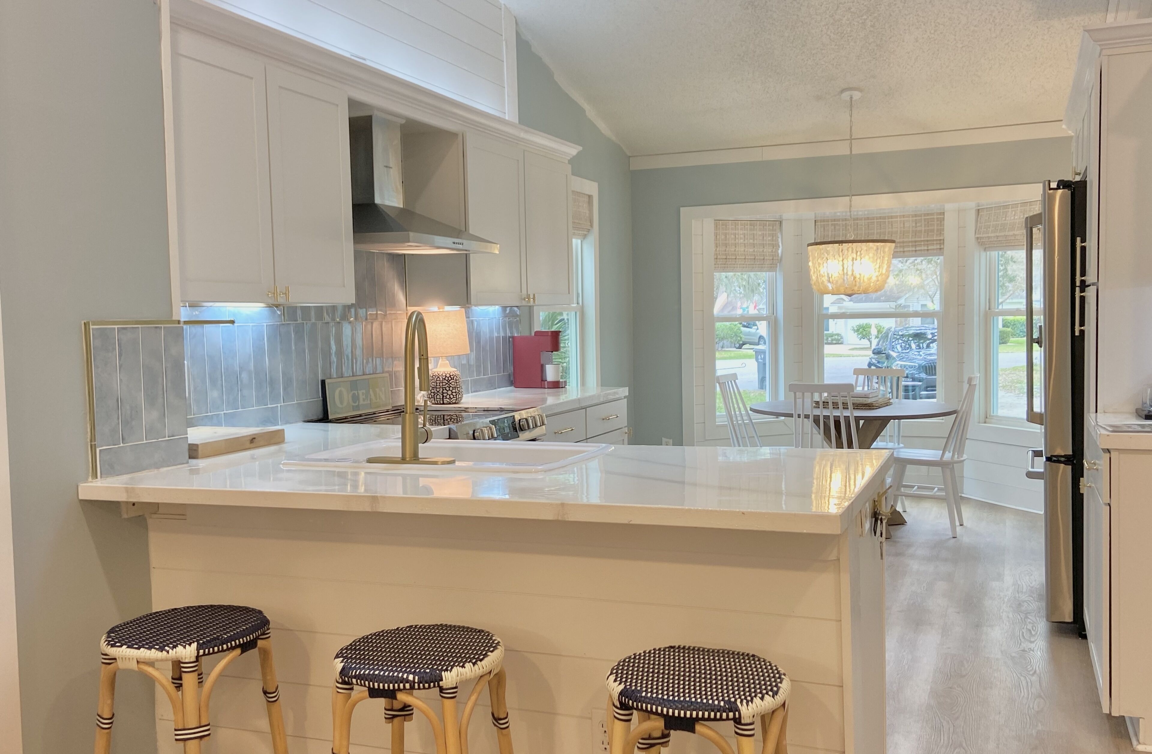 Réfrigérateur, four, plaque de cuisson, lave-vaisselle