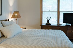 4 bedrooms, WiFi, bed sheets, wheelchair access