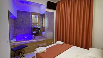 1 bedroom, Frette Italian sheets, premium bedding, memory-foam beds