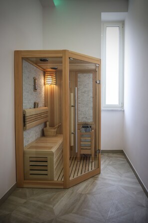 Presidential Room | 1 bedroom, Frette Italian sheets, premium bedding, memory foam beds - Twin Towers Naples Luxury  (Naples)