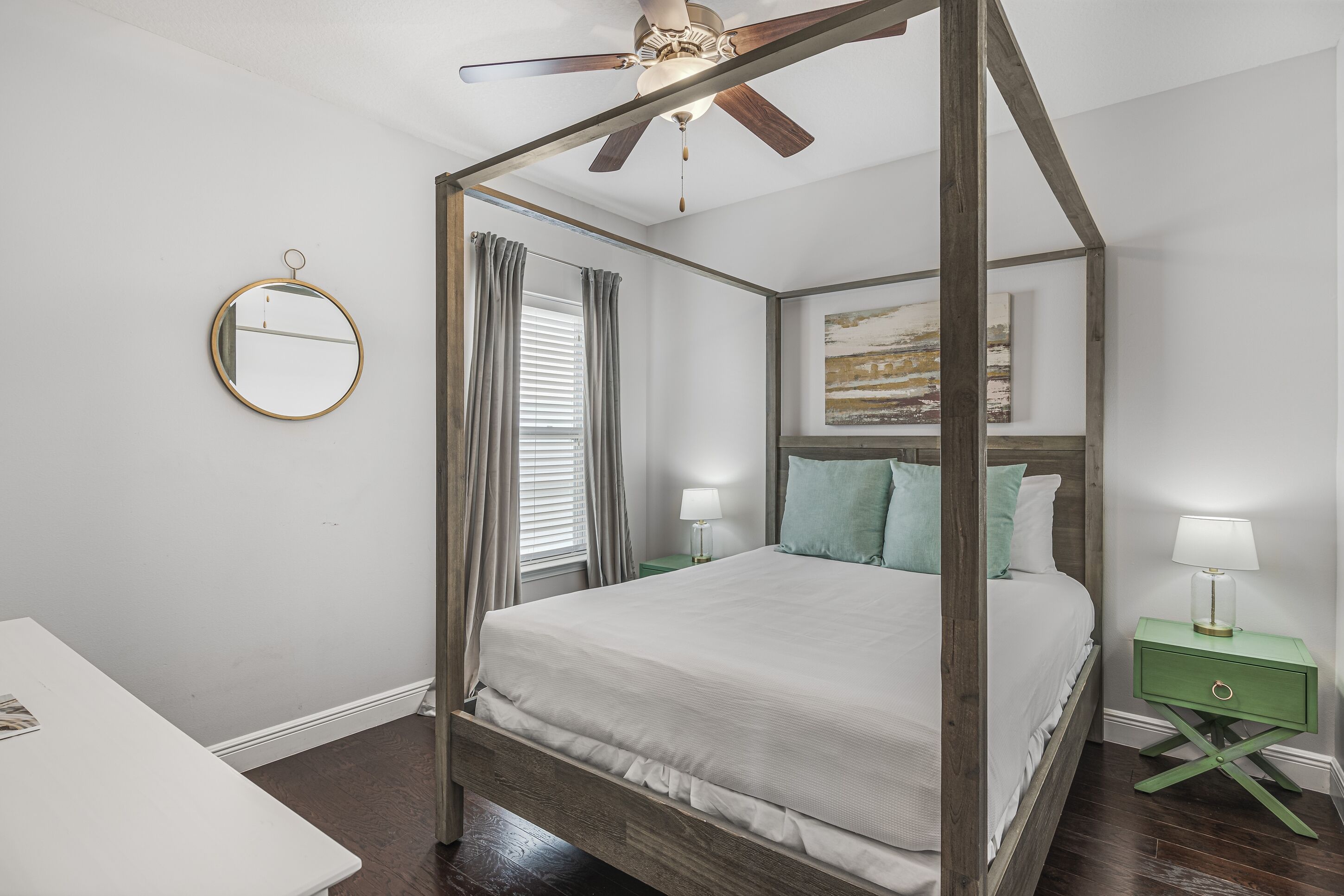 House | 4 bedrooms, individually decorated, individually furnished