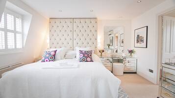 2 camere, una scrivania, ferro/asse da stiro, Wi-Fi gratuito