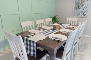Dining - VR, Arcade, Minutes to Everything! (Fort Walton Beach)