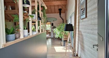 Maison bois paisible dans un écrin de verdure à 10mn de la plage!