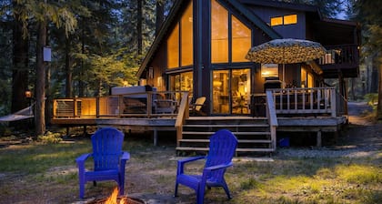 River | Hot Tub | Firepit & BBQ | Dogs | Deck
