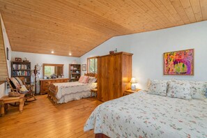 2 bedrooms, free WiFi, bed sheets - Jack's Cabin-River, Hot Tub, WIFI, BBQ, 4WD, Dogs (Leavenworth)