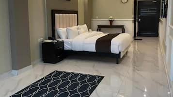 Deluxe Double Room | Soundproofing, iron/ironing board, free WiFi, bed sheets