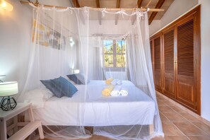 3 quartos, ferros/tábuas de passar roupa, Wi-Fi de cortesia