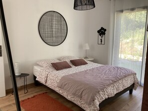 3 Schlafzimmer, Reisekinderbett, kostenloses WLAN, Bettwäsche