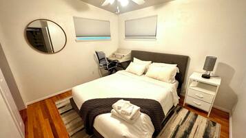 4 bedrooms, desk, iron/ironing board, free WiFi