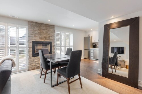 Fully Private Apartment - New Luxury Two Bed Private Apartment By The Lake