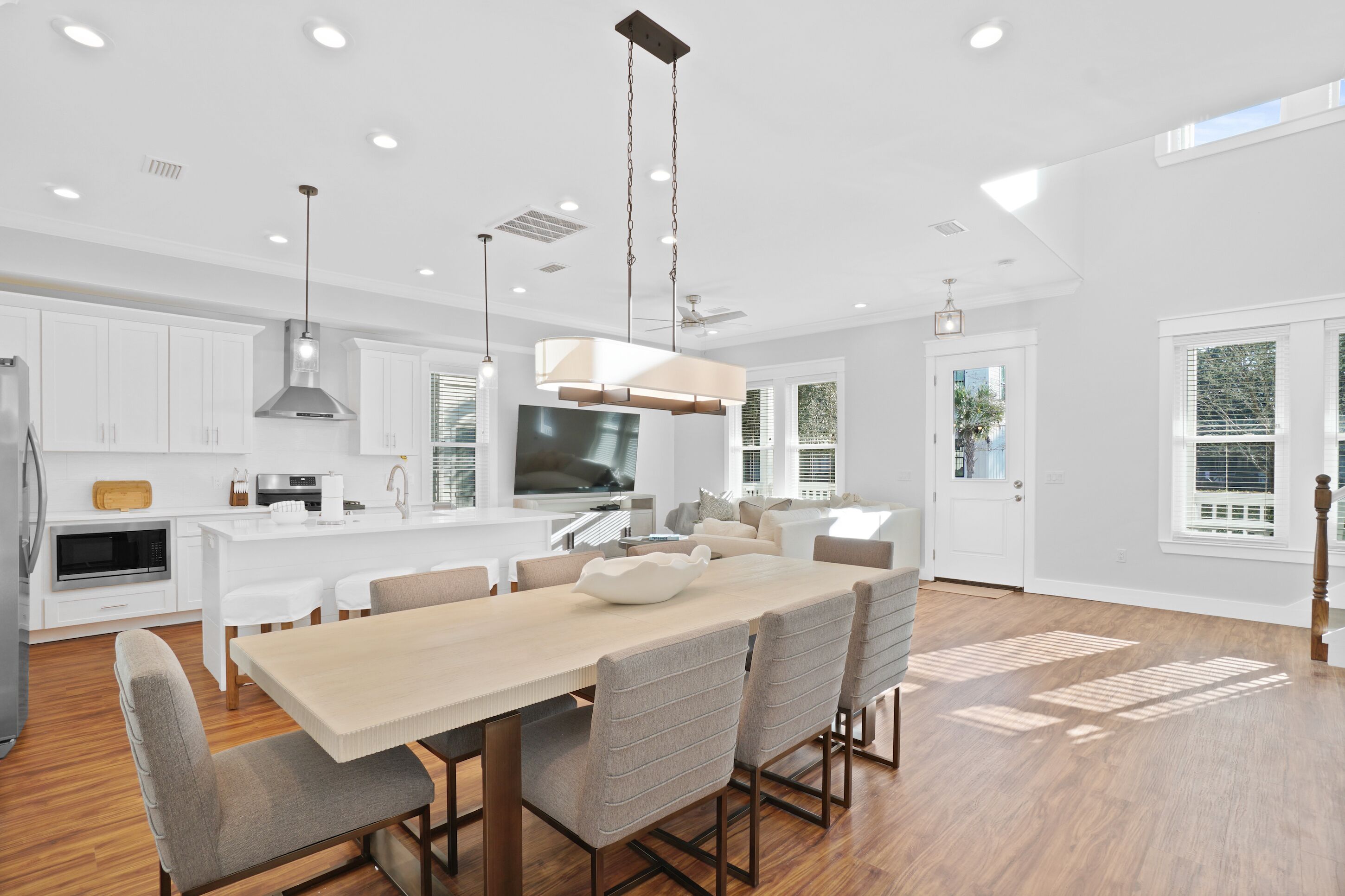 House | In-room dining