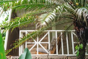 Exterior detail - El Oasis Beachfront - Oceanfront Escape (Manzanillo)