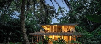 El Oasis Beachfront - Oceanfront Escape