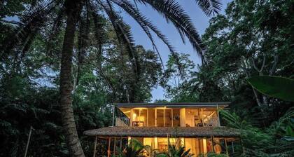 VILLA OASIS – DSCHUNGELPARADIES AM STRAND