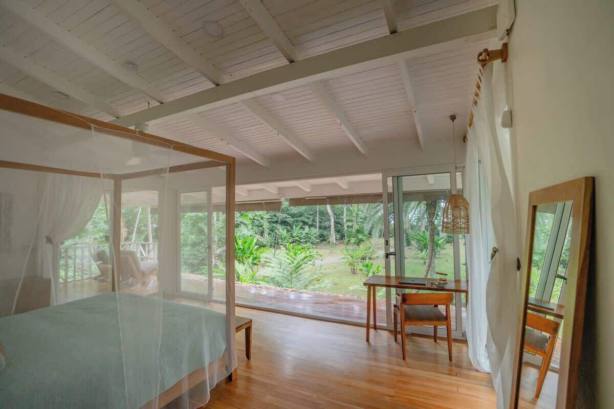 2 bedrooms, desk, travel cot, WiFi