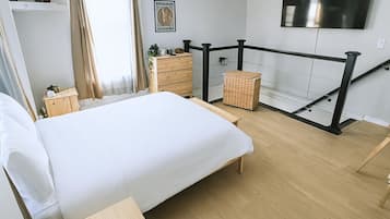 1 quarto, escrivaninha, ferros/tábuas de passar roupa, Wi-Fi de cortesia