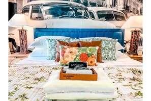 3 bedrooms, desk, iron/ironing board, travel crib