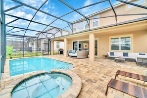 Outdoor pool, a heated pool - Spacious 10-Bedroom Family Retreat Near Disney (Kissimmee)