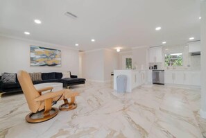 Smart TV, fireplace, offices