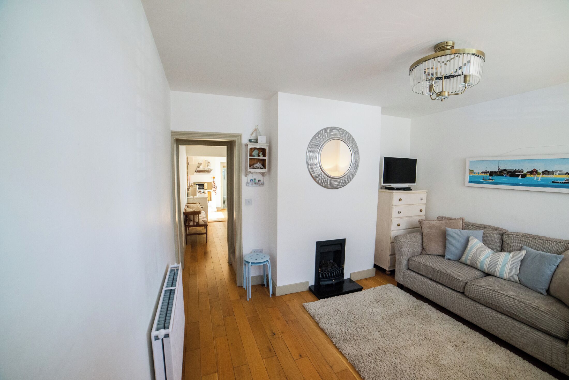 Smart TV, fireplace