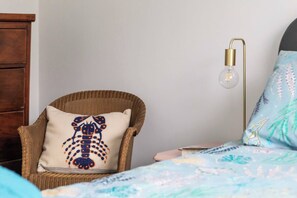 3 bedrooms, desk, iron/ironing board, free WiFi