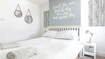 2 bedrooms, iron/ironing board, travel cot, free WiFi