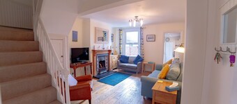 Sea Holly Cottage is a 3 bedroom house with a large enclosed garden close to town.