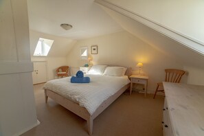 3 bedrooms, iron/ironing board, travel crib, free WiFi