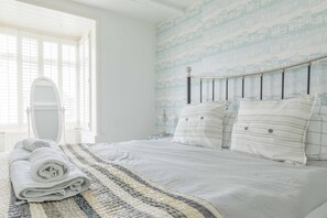 5 bedrooms, iron/ironing board, travel crib, free WiFi