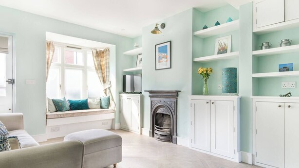 Unclassified image, 1 of 24, button - Eden Cottage sleeps six and is decorated with a relaxing vibe very close to the town & beach. (Whitstable)