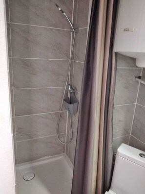 Shower, toilet paper