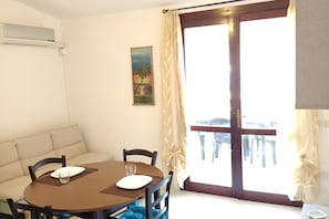 TV - Apartment Fonny Villasimius (Sardegna)
