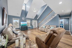 Smart TV, books, stereo