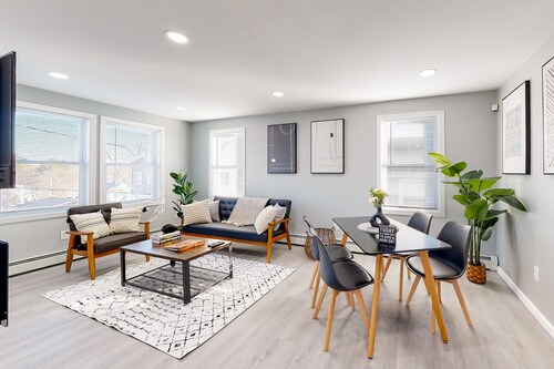 Five75 Lux PROV - Master Suite Mins Away from Federal Hill