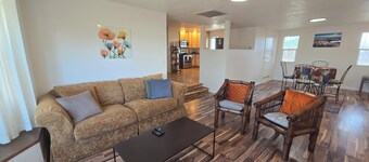 3 Bedroom House Next To Park & Hiking/Biking Trails! 30Min From Estes Park