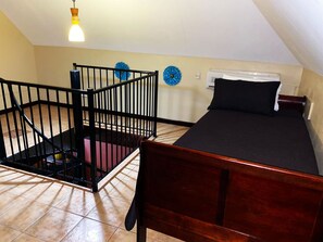 1 bedroom, bed sheets