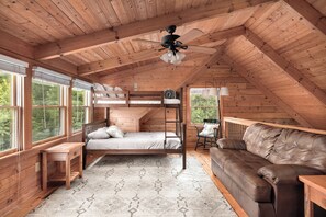 4 bedrooms, WiFi, bed sheets