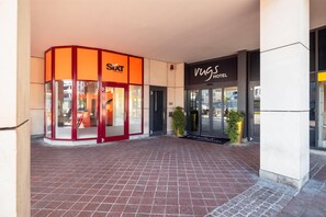Exterior - Rugs Hotel Augsburg, Trademark Collection by Wyndham (Augsburg)