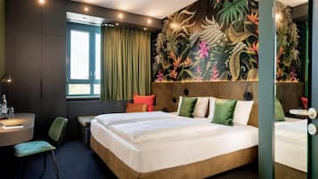 Superior Room, 1 Double Bed | Premium bedding, in-room safe, desk, laptop workspace