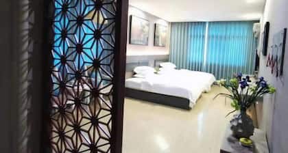 Hongrui Hotel