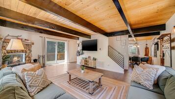 Smart-TV, Kamin, Videospielkonsole