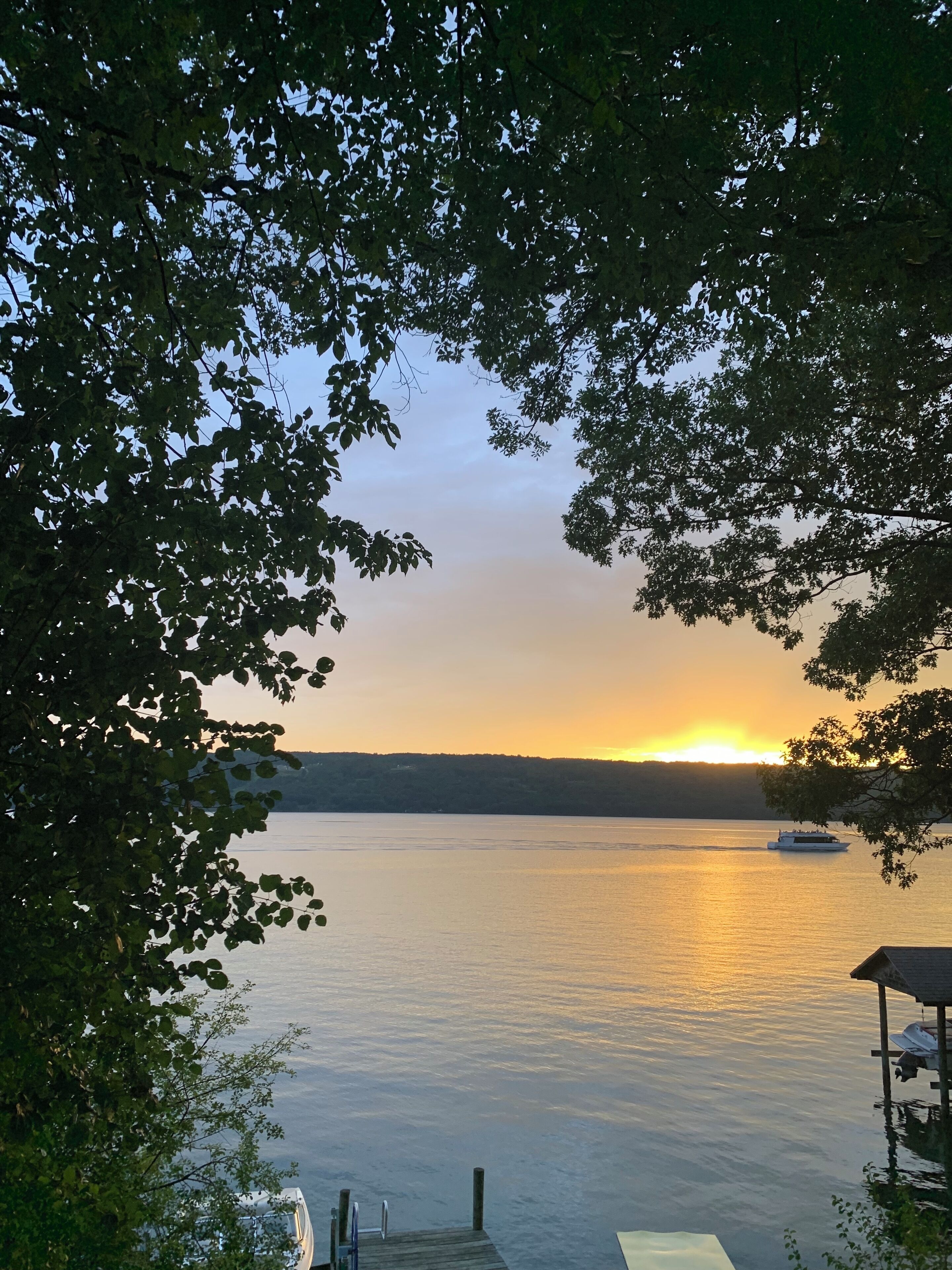 Seneca Lake front cottage on heart of Wine Trail, with gorgeous sunset views.