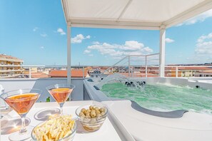 Outdoor spa tub - Skyfive Fire, Ideal for those who love a carefree holiday. Relaxation and amazement (Alghero)