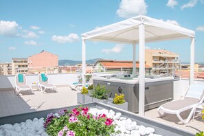 Bain à remous extérieur