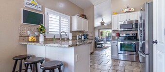 Beautiful Home with Private Pool and Tiki Bar. Close to Everything!!!