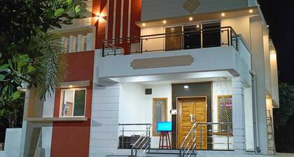 Romantic fully furnished villa w/swimming pool — 20 min from the Kalyan City, MH